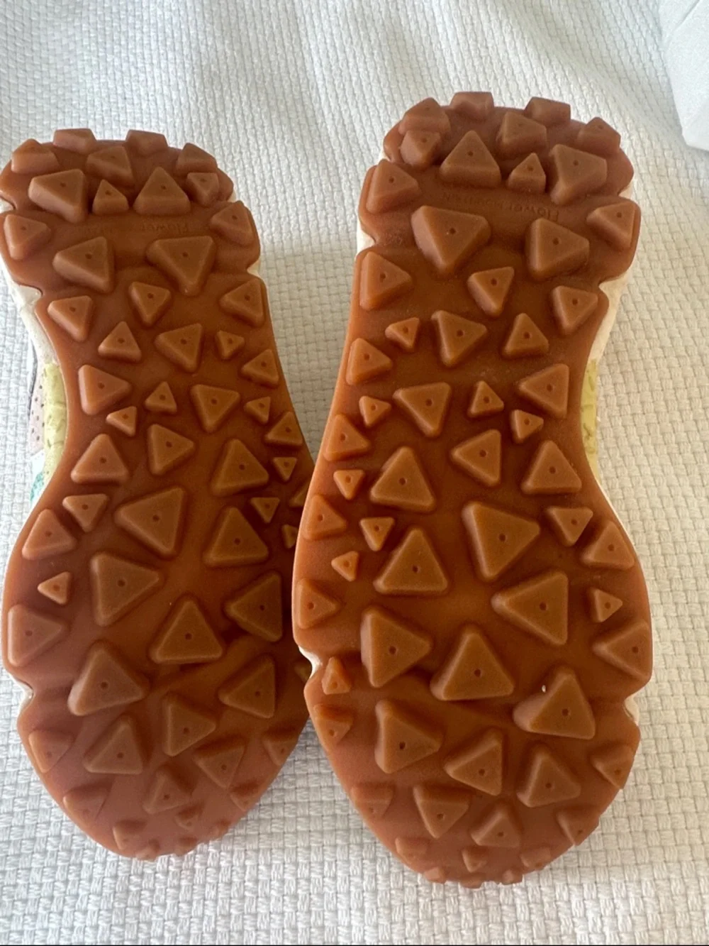 Women’s Flower Mountain Hiking Shoes - Picture 4 of 9